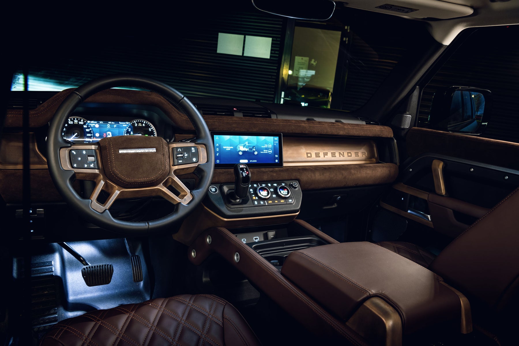 Defender P400e - Heritage Customs