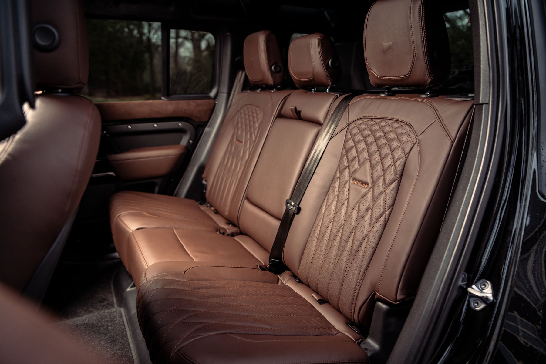 Defender P400e - Black & Majestic Brown