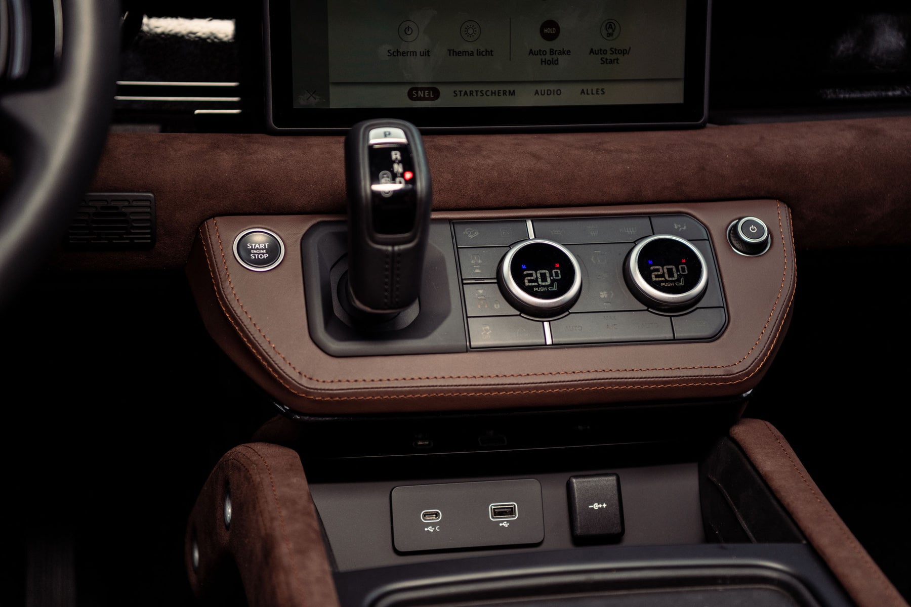 Defender P400e - Black & Majestic Brown