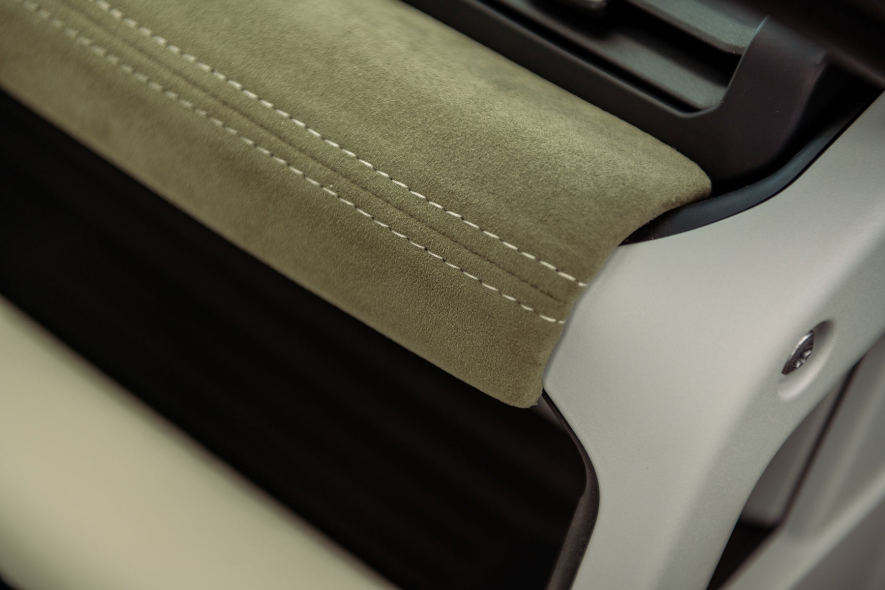 Defender 110 D250 - Khaki Copper
