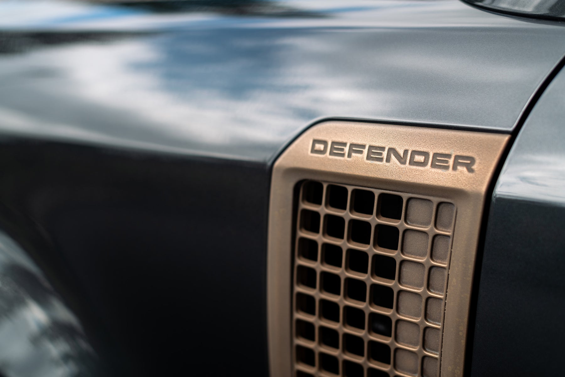 Defender P400e - Carpathian Bronze