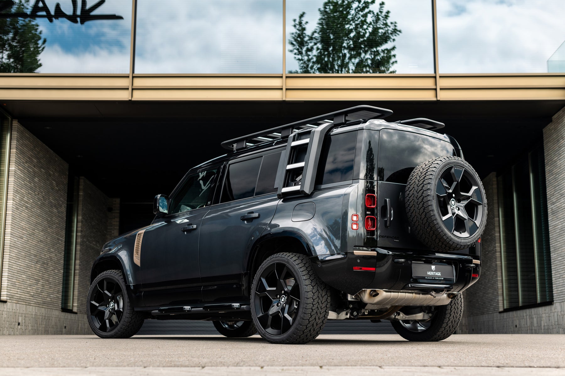 Defender P400e - Carpathian Bronze