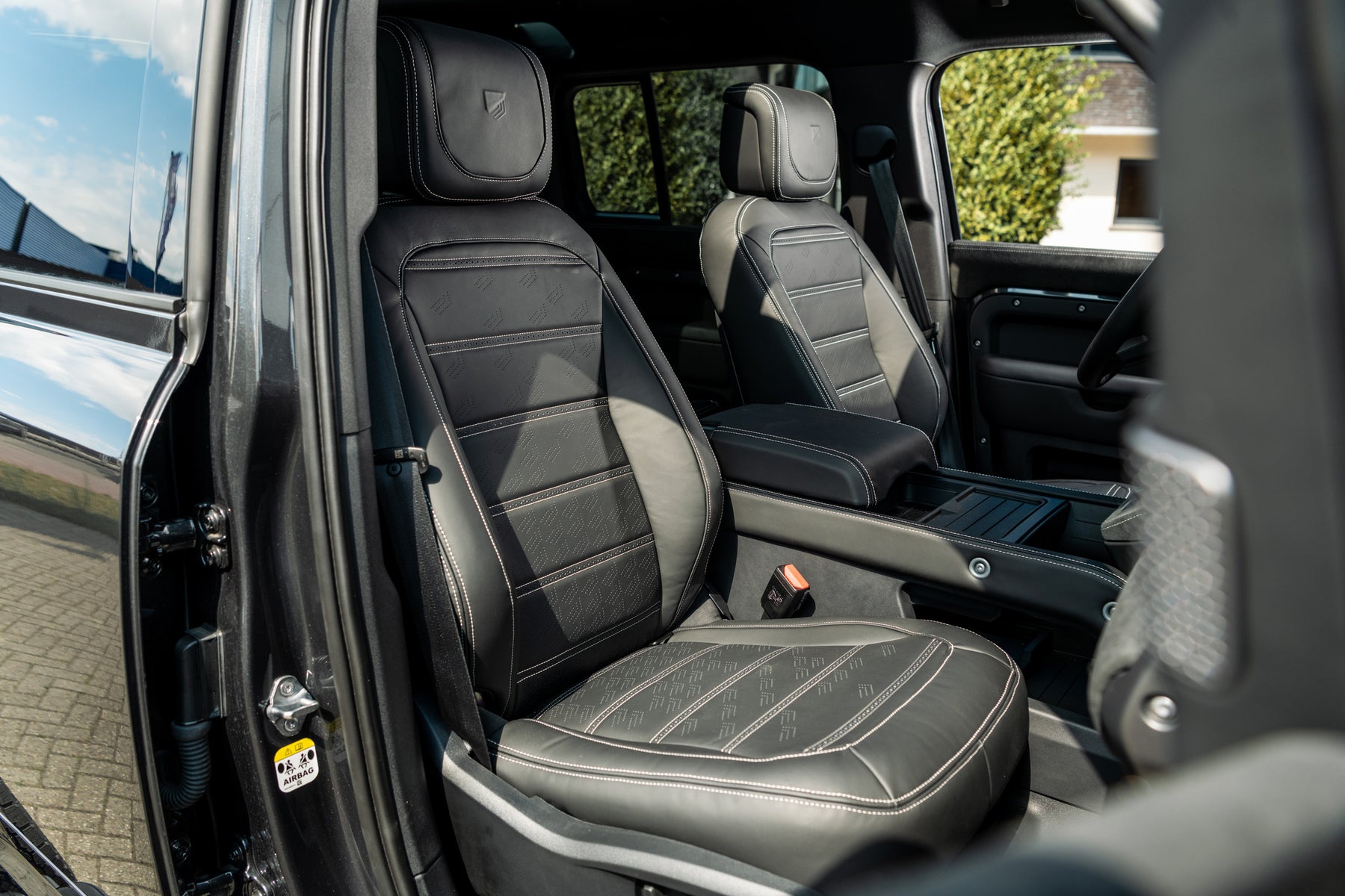 Defender 110 P400e - Deep green