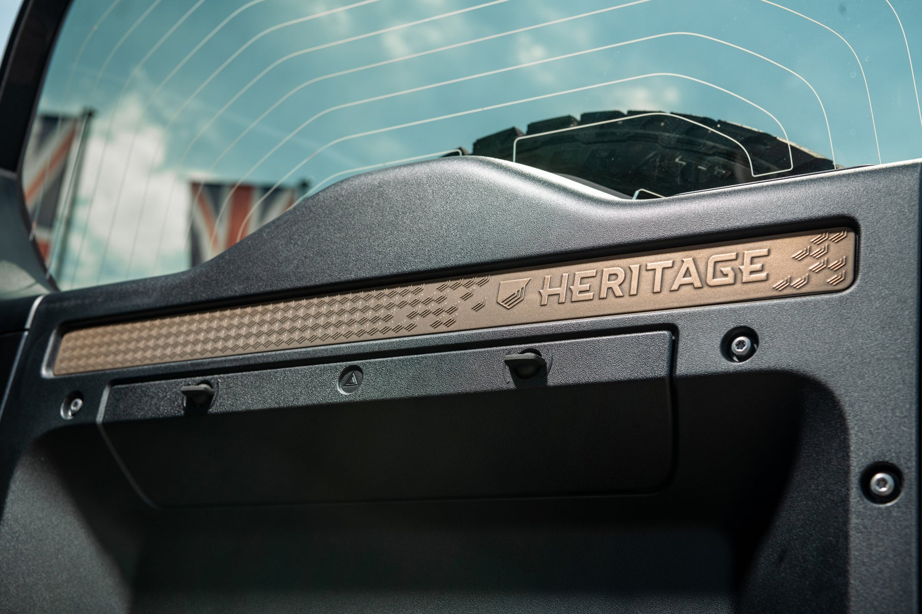 Defender P400e - Carpathian Bronze
