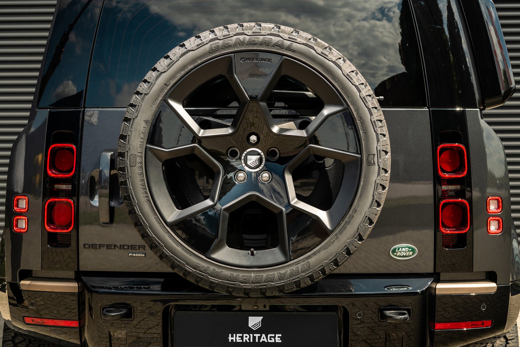 Defender P400e - Carpathian Bronze