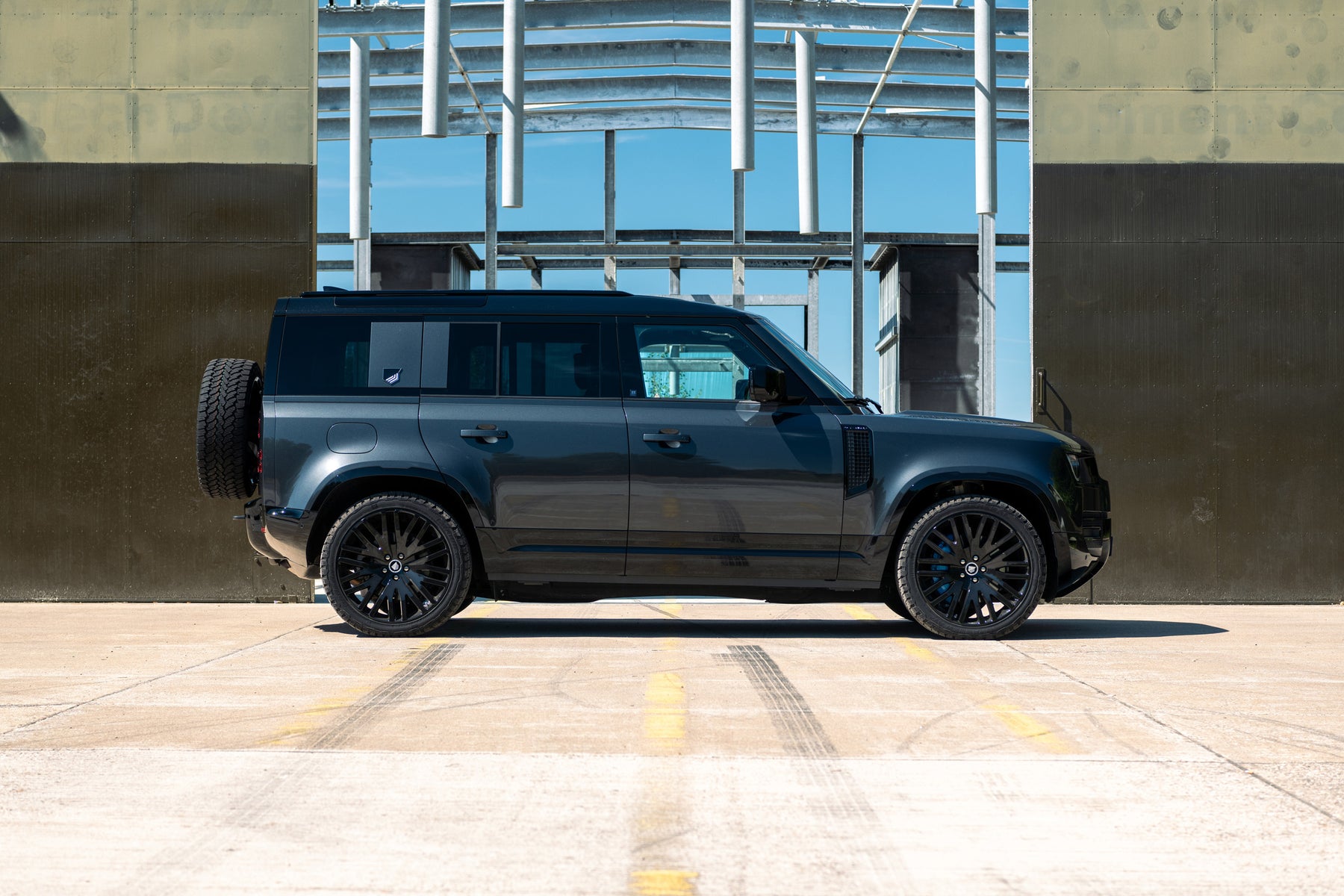 Defender P400e - Carpathian