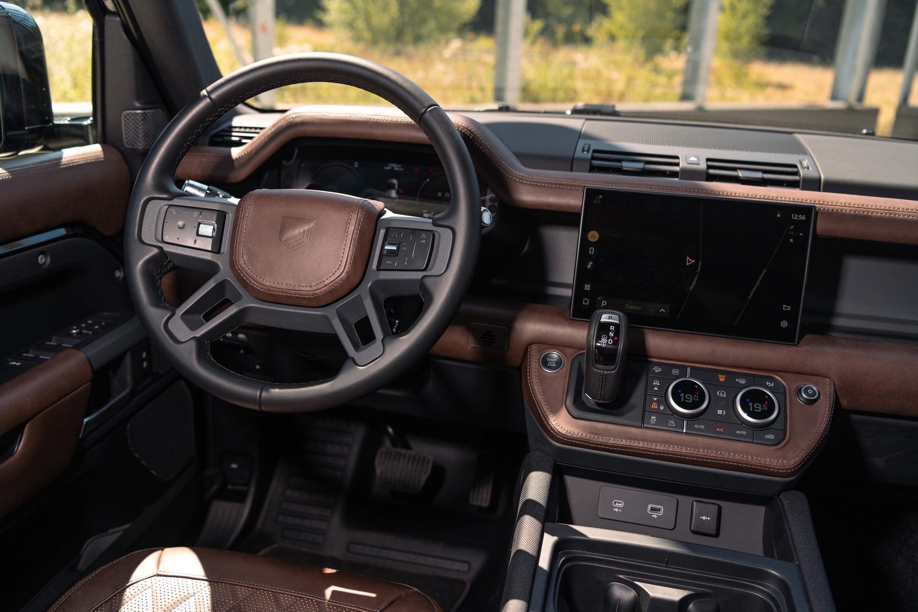 Defender P400e - Carpathian