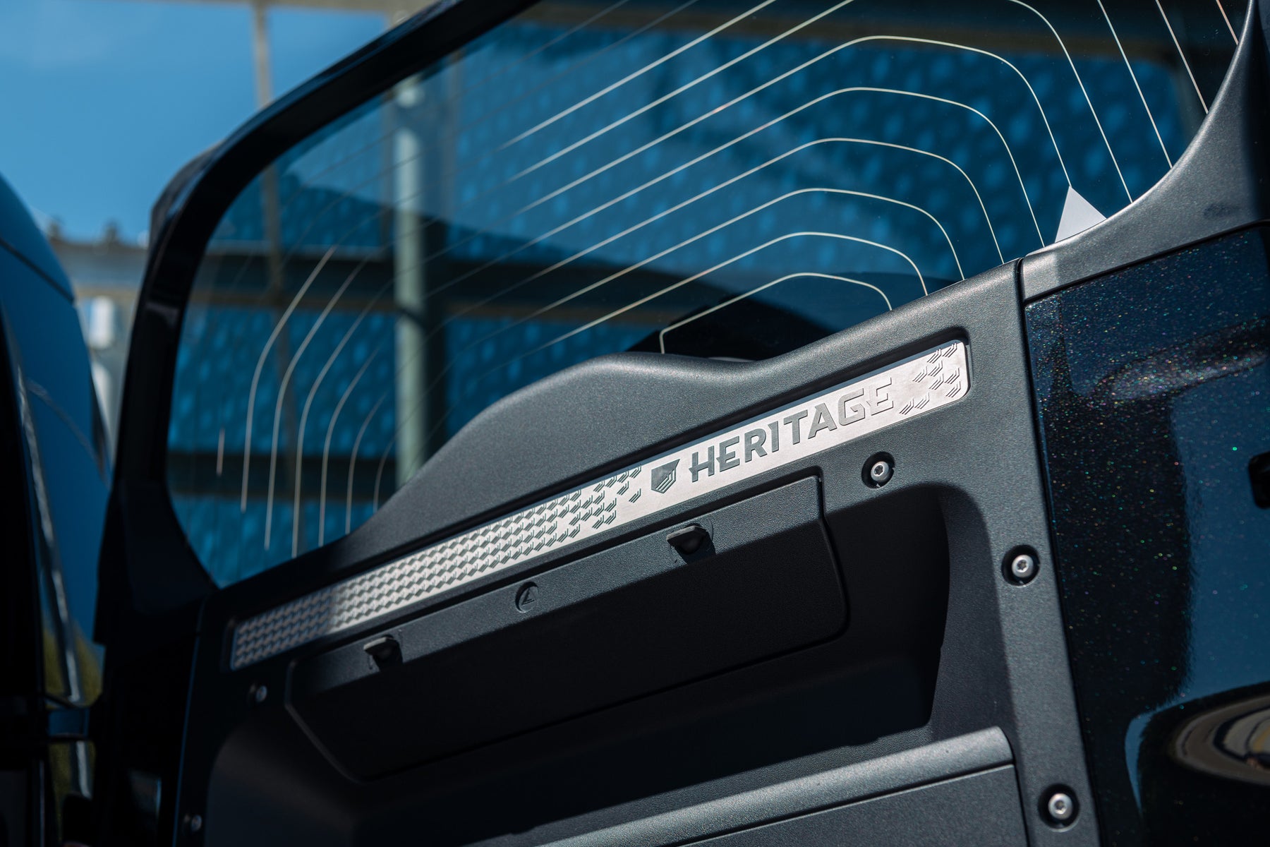 Defender P400e - Carpathian