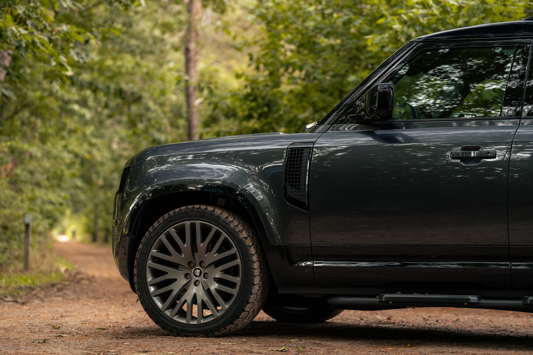 Defender P400e - Carpathian King