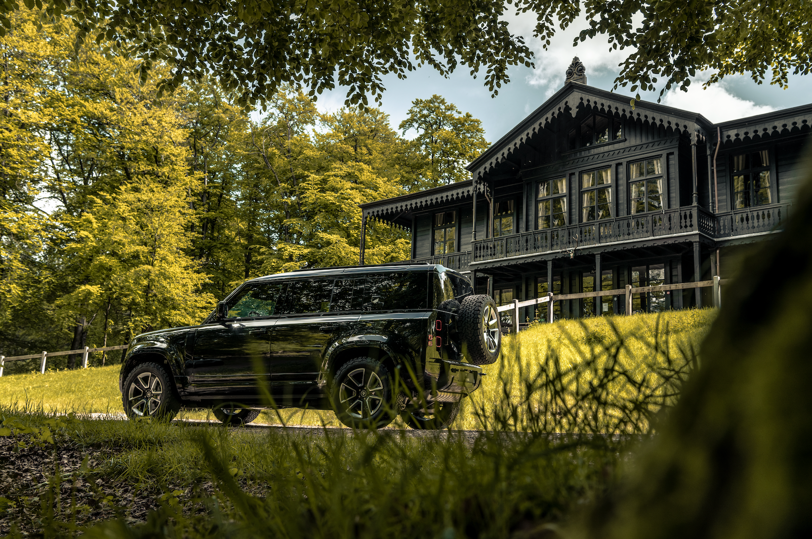 Defender 110 - Black