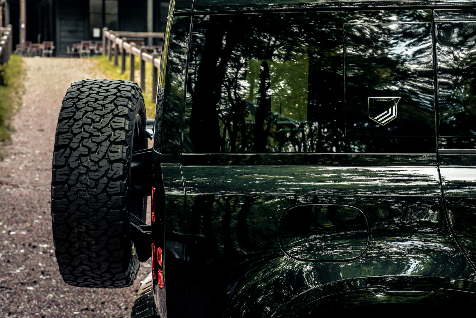 Defender 110 - Black