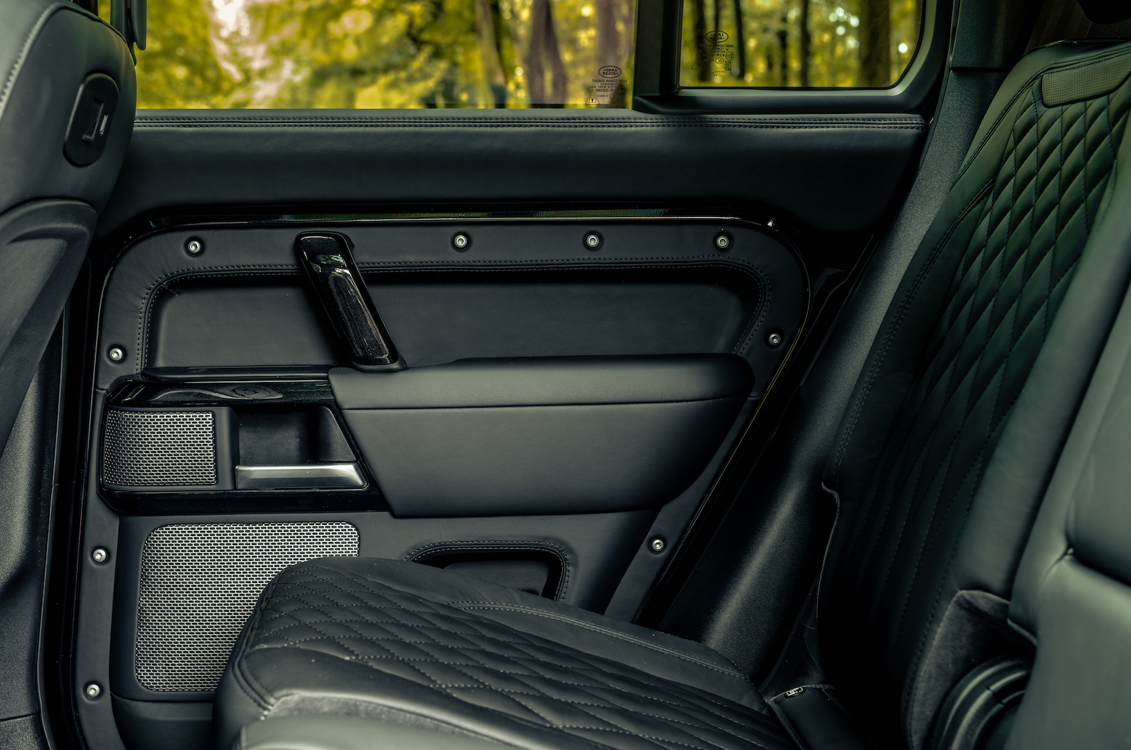 Defender 110 - Black