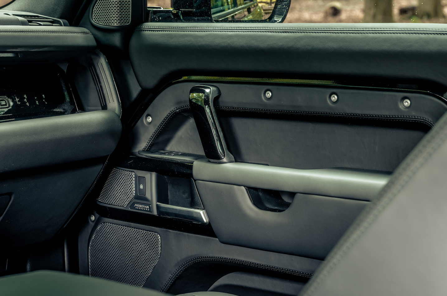 Defender 110 - Black