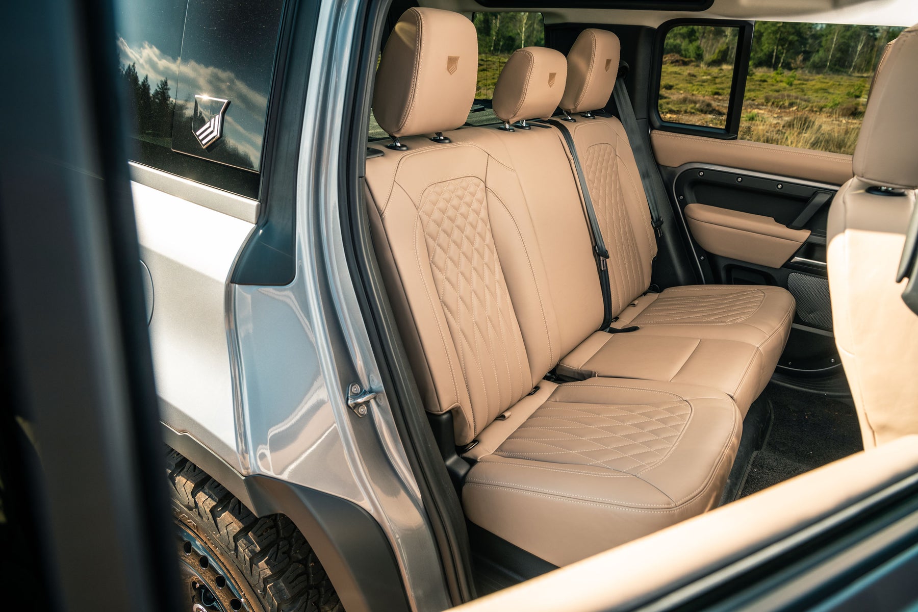 Defender P400e - Heritage Customs