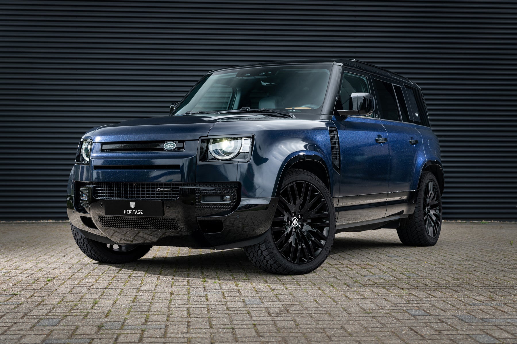 Defender 110 P400e - blue magic