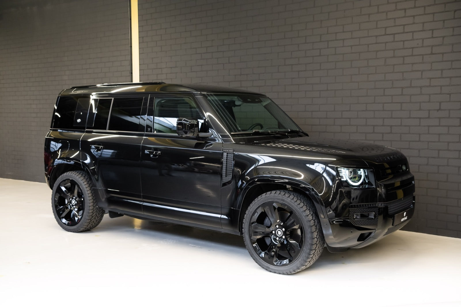 Defender 110 P400 - Santorini black
