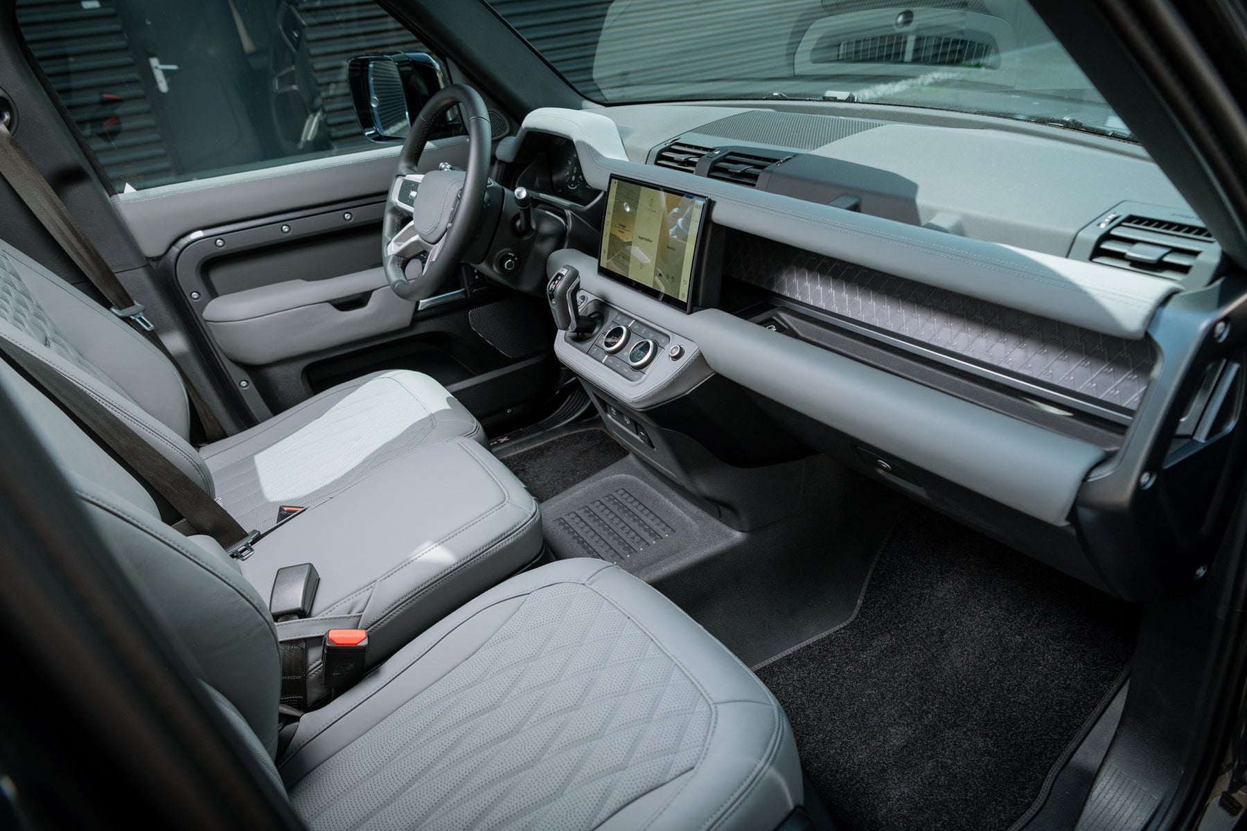 Defender P400e - Carpathian Gun Metal