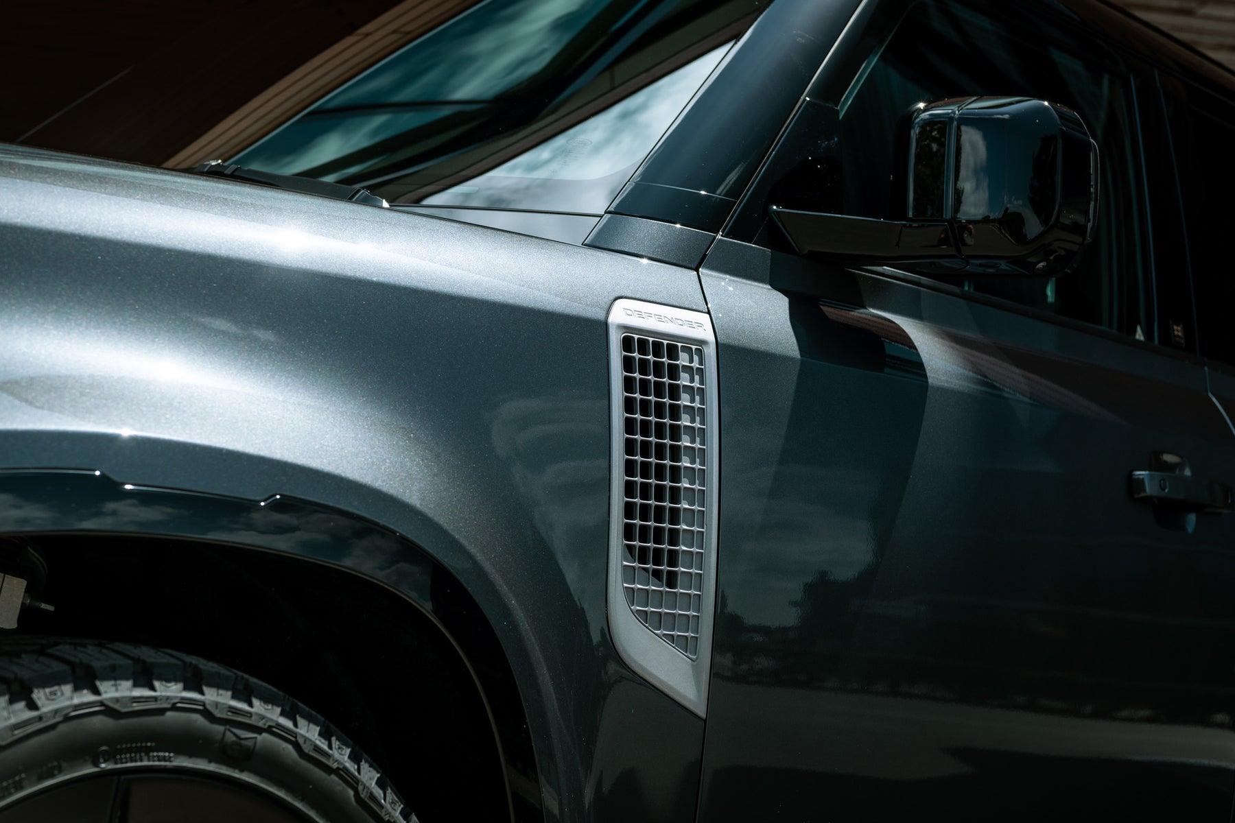Defender P400e - Carpathian Gun Metal