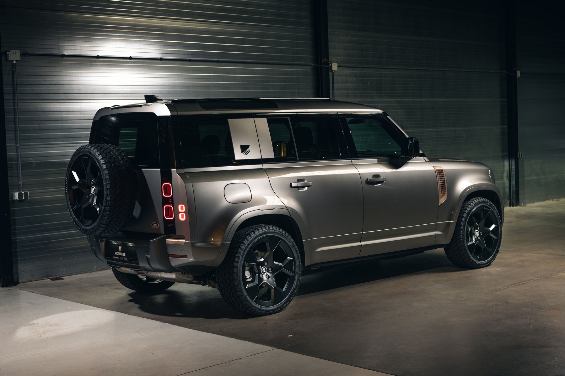 Defender 110 D250 - XS Edition Silicon Silver