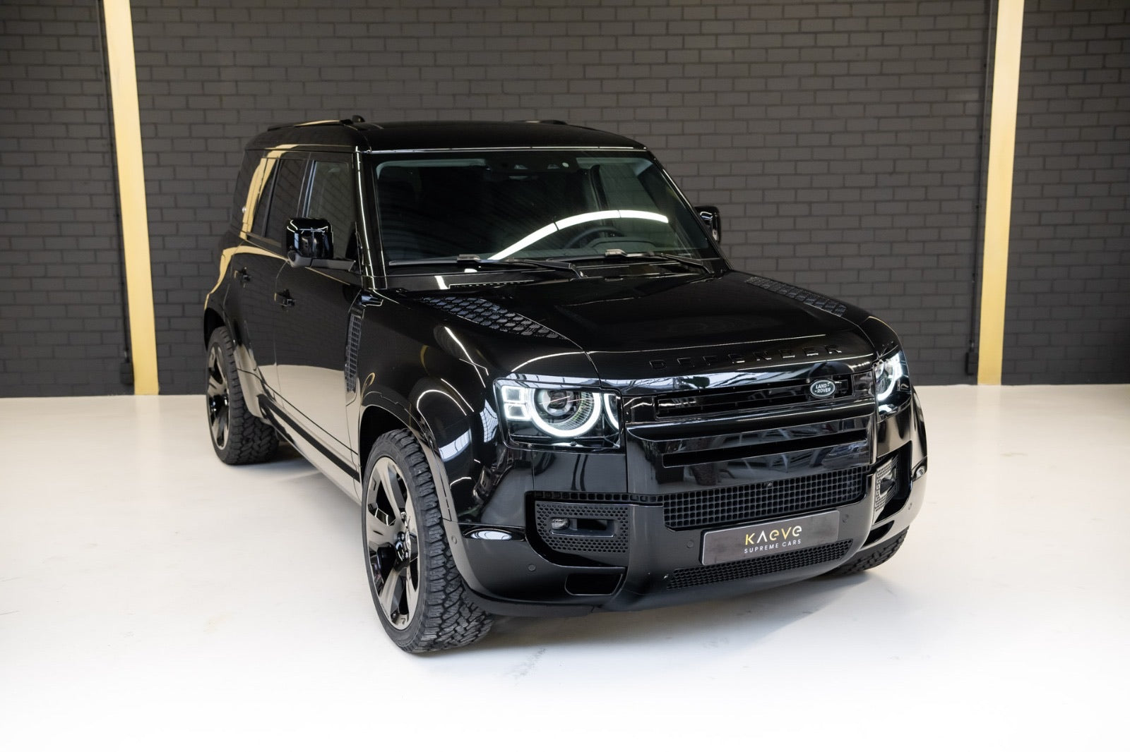 Defender 110 P400 - Santorini black