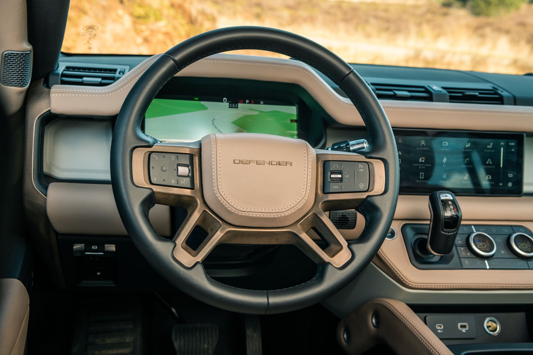 Defender P400e - Heritage Customs