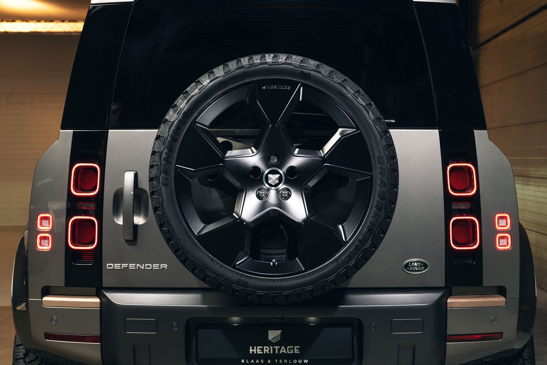 Defender 110 D250 - XS Edition Silicon Silver