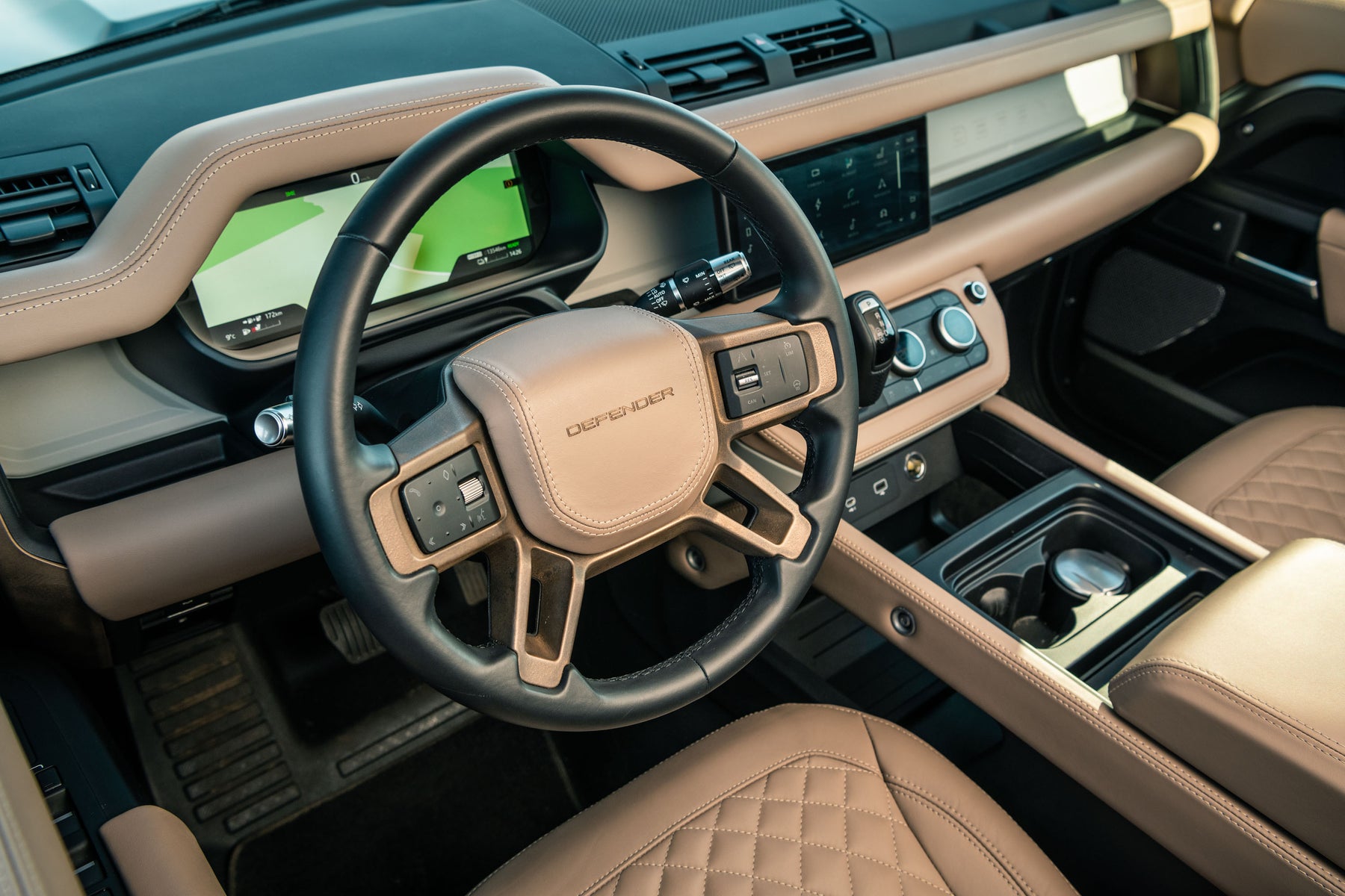 Defender P400e - Heritage Customs