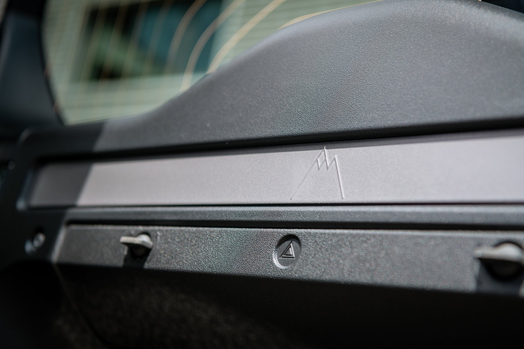 Defender P400e - Carpathian Gun Metal