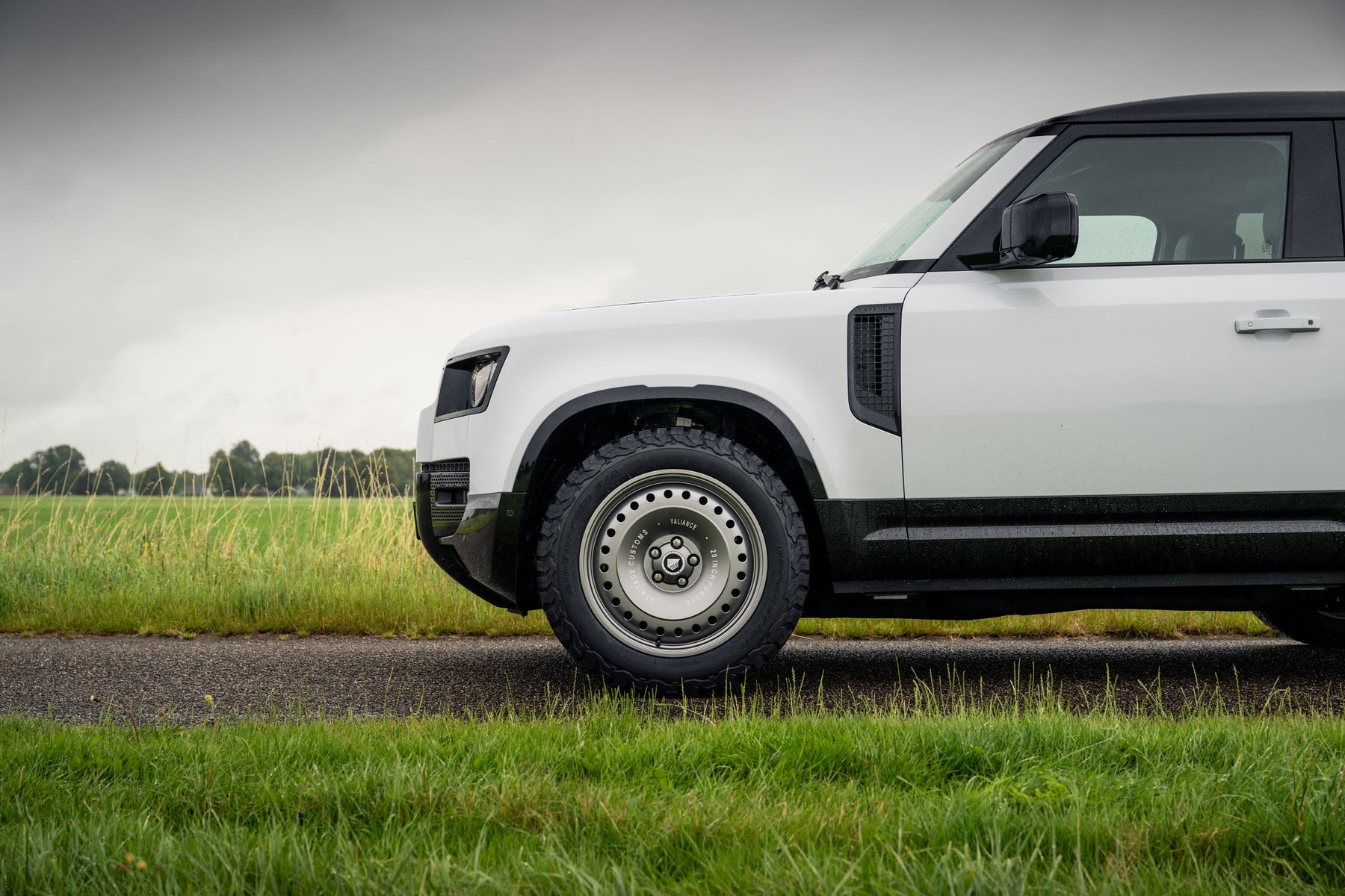 Defender 90 V8 - Yulong white