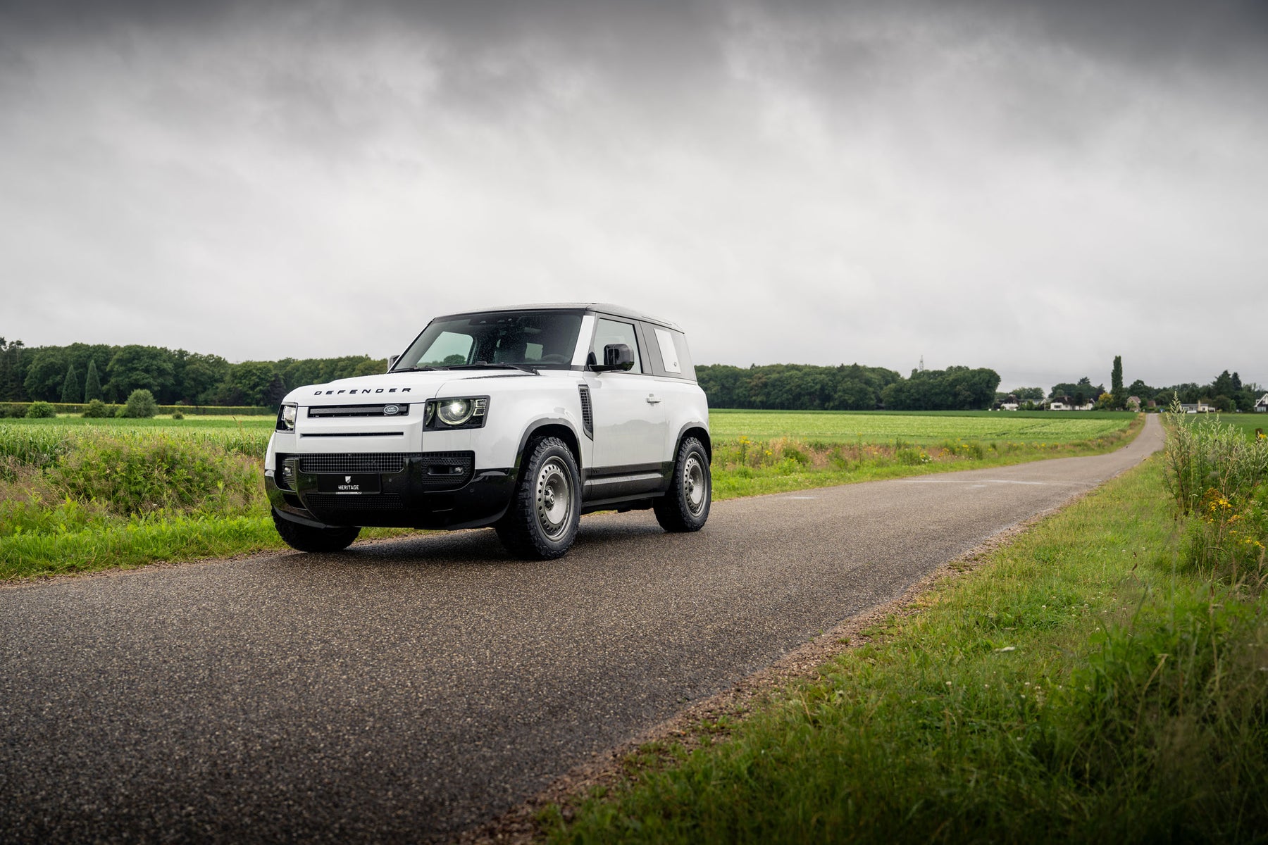 Defender 90 V8 - Yulong white