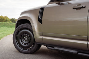 Defender 110 - P300e Gondwana stone