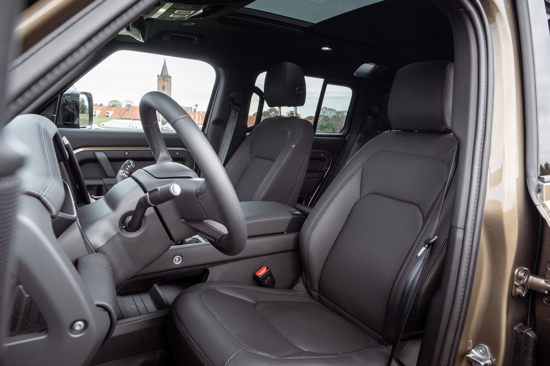 Defender 110 - P300e Gondwana stone