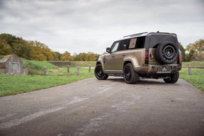 Defender 110 - P300e Gondwana stone