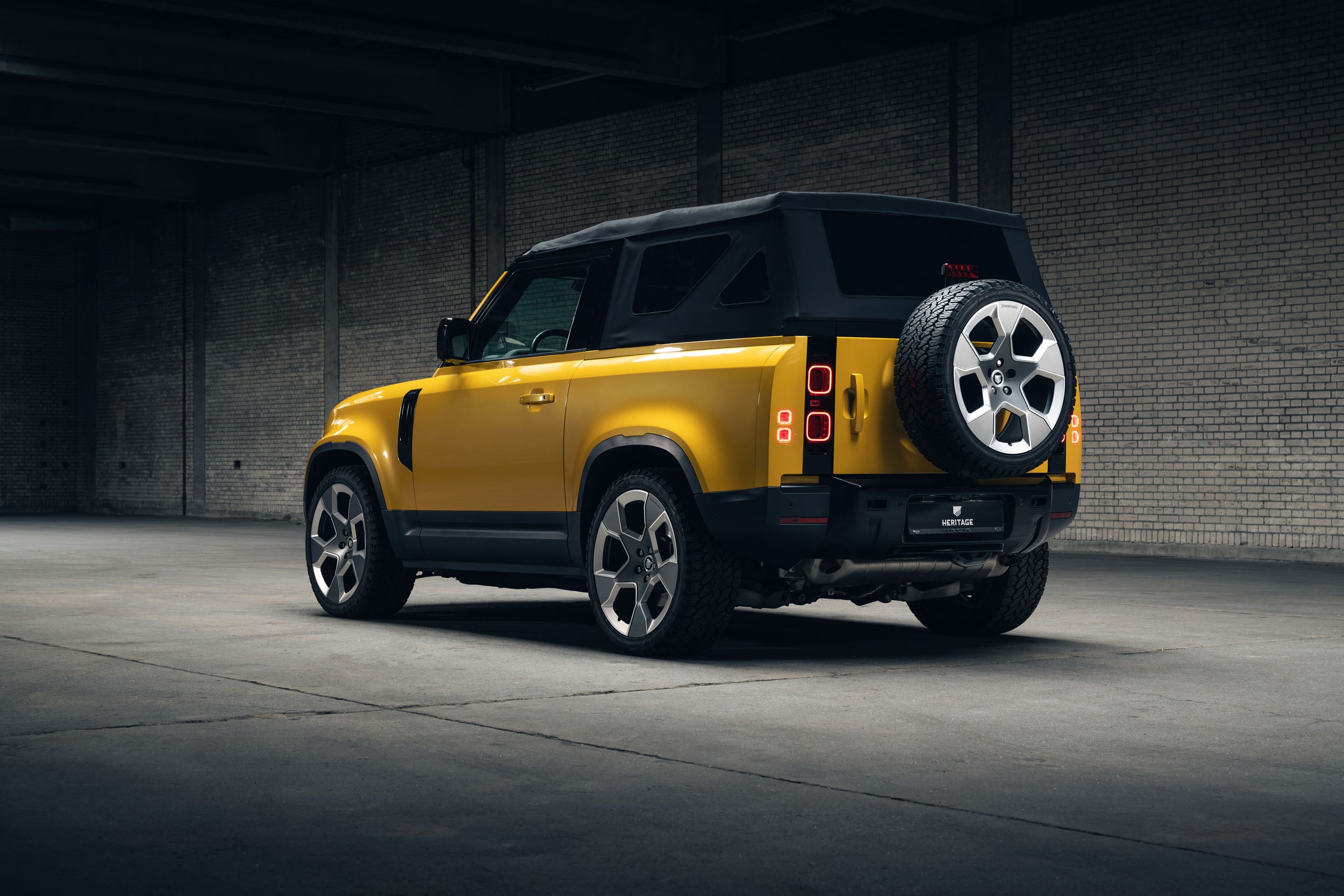 Valiance Convertible - Sunbeam yellow