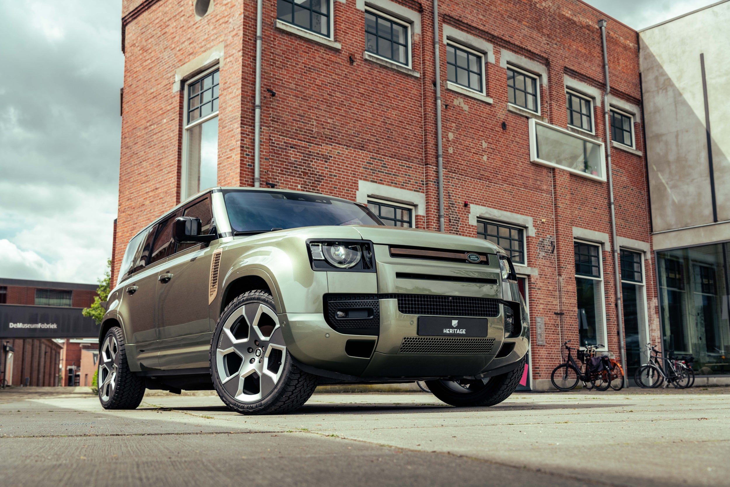 Defender 110 D200 - HCXS Edition HSE