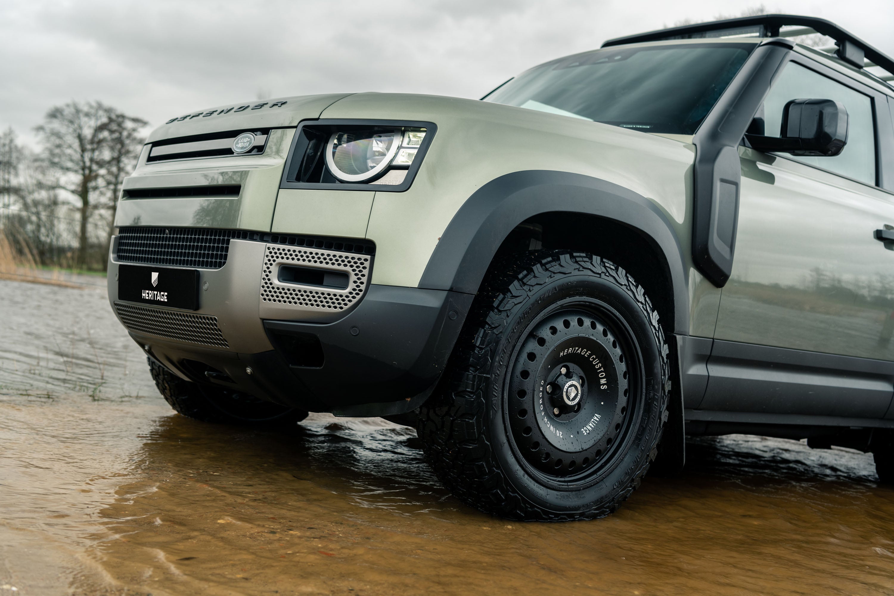 Defender 90 D200 - Pangea Green commercial
